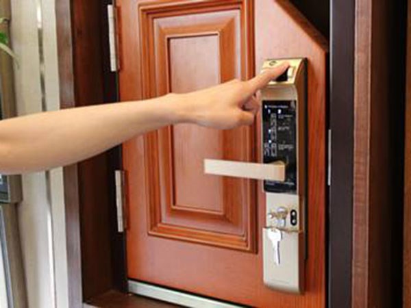 金水區(qū)保險(xiǎn)柜開(kāi)鎖(換鎖芯正規(guī)公司)